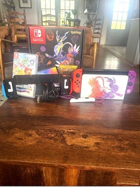 Nintendo Switch OLED Pokémon Scarlet & Violet Limited Edition Bundle